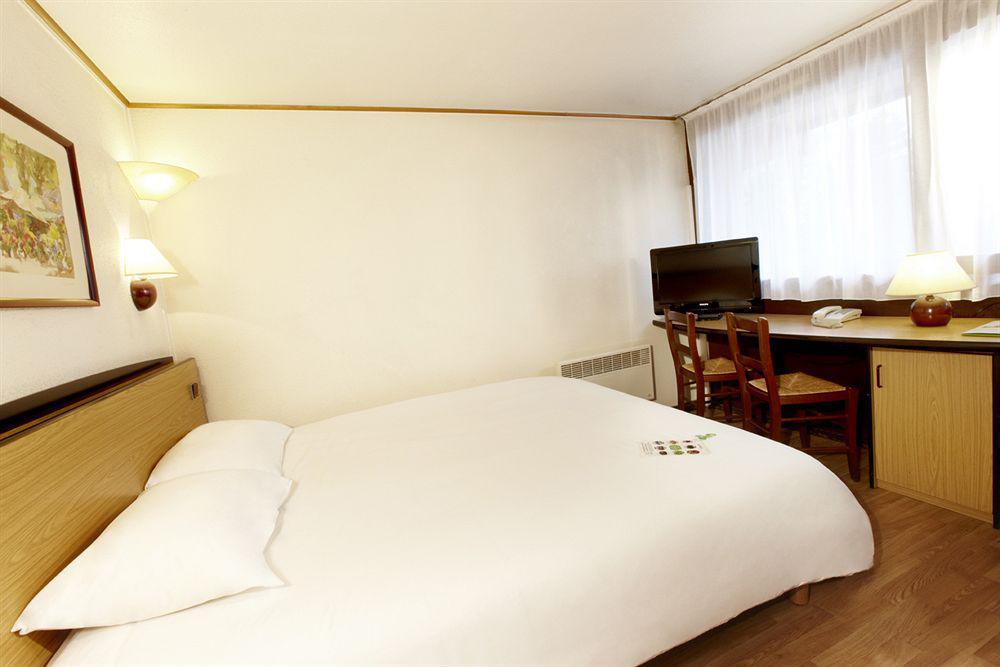 Hotel Campanile Strasbourg Aeroport Lingolsheim Εξωτερικό φωτογραφία